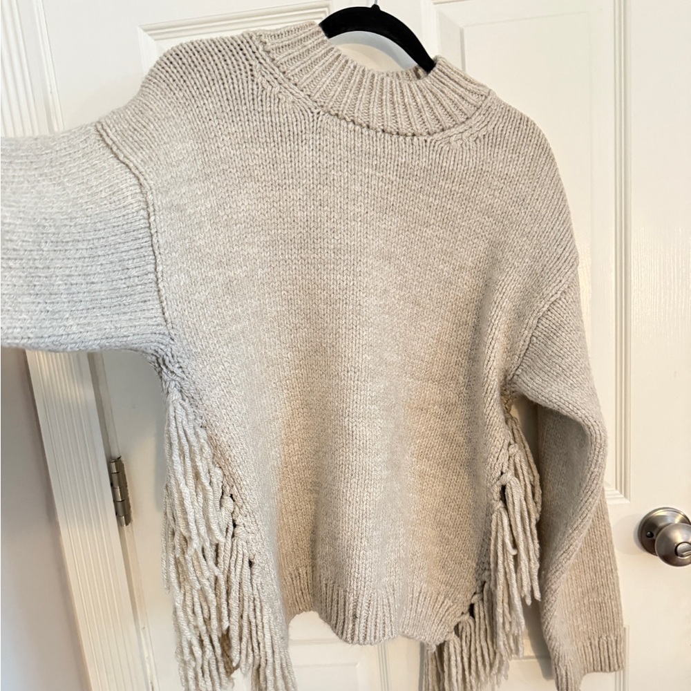 Zara Women’s Large Fringe seam sweater